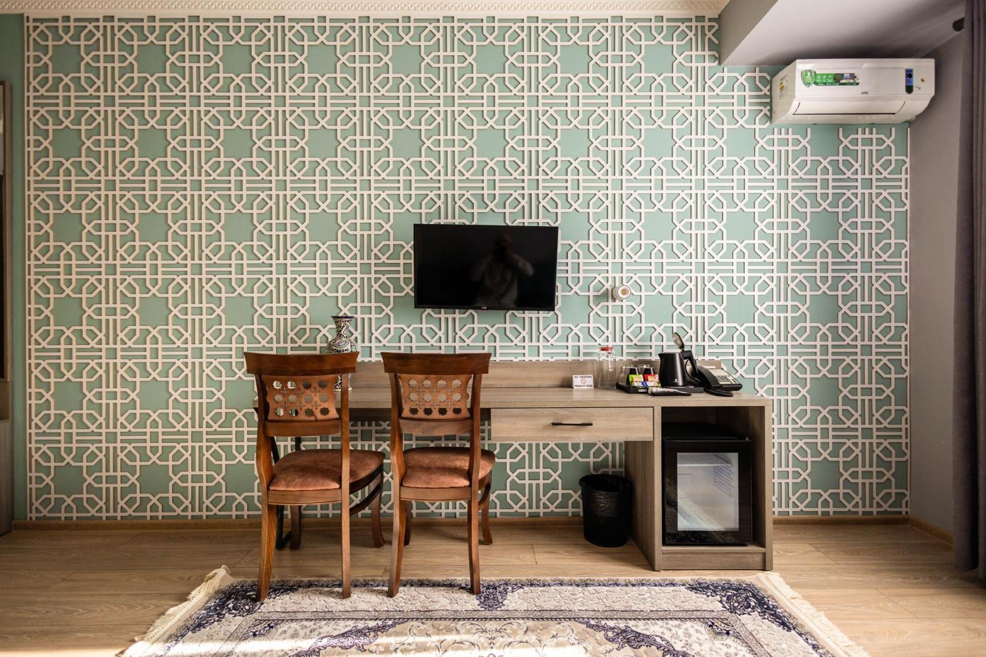 Khan Hotel Самарканд Стая снимка
