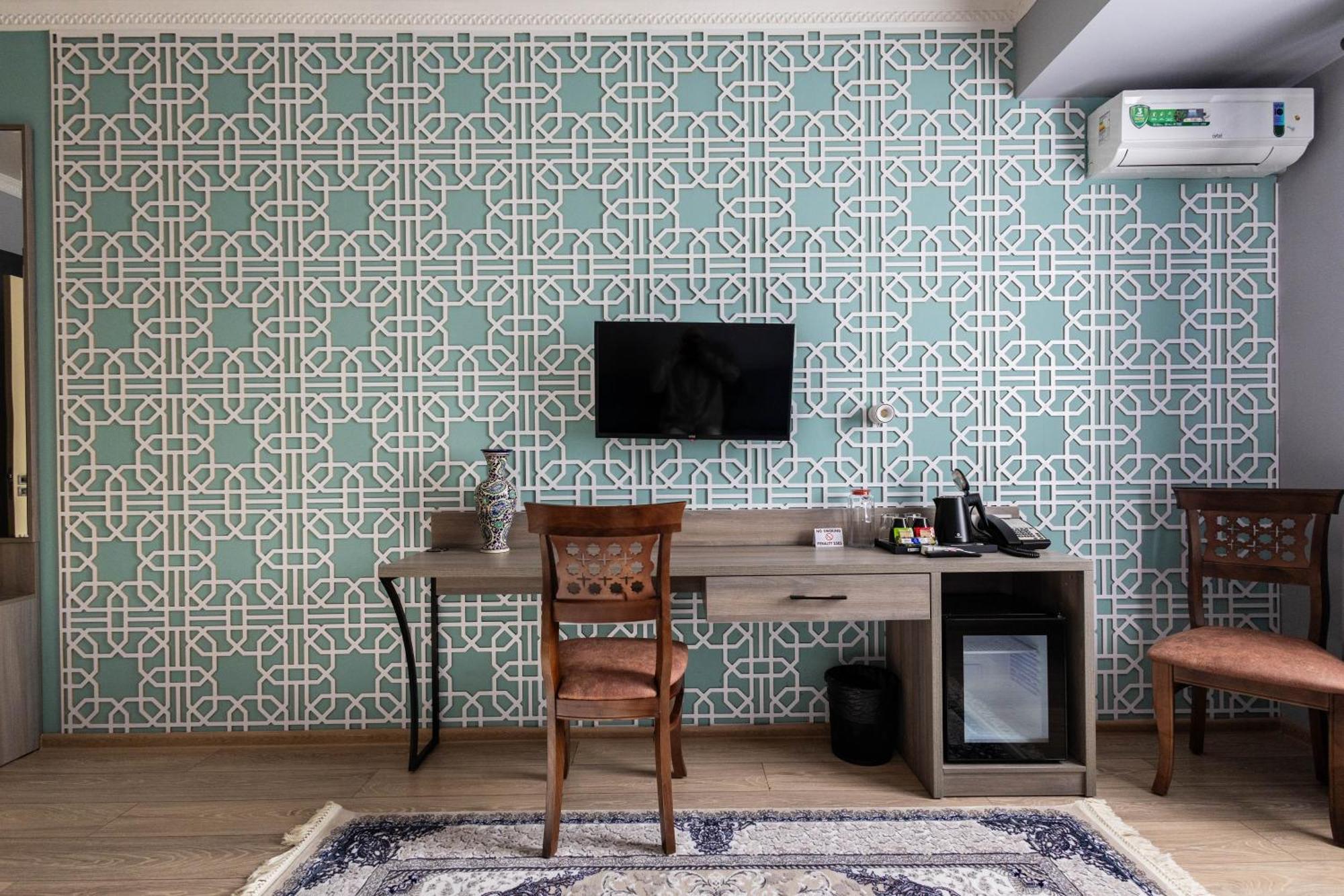 Khan Hotel Самарканд Стая снимка